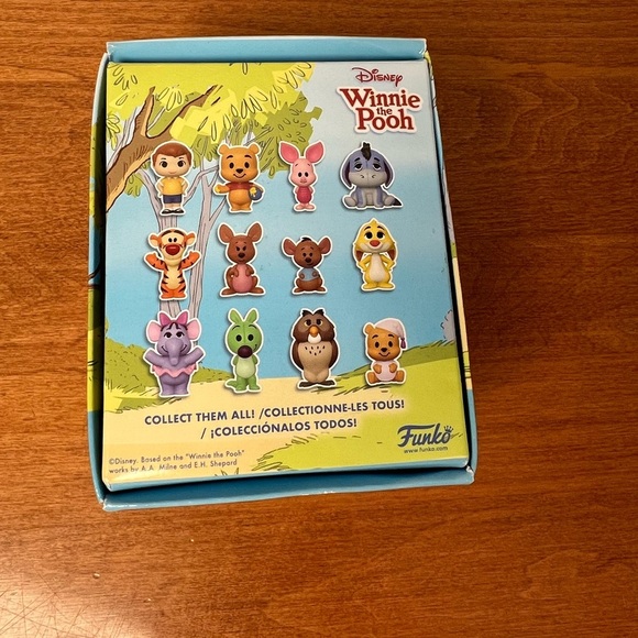 Funko Disney Winnie the Pooh Mini Vinyls Tigger Vinyl Figure w Box Collectible - Picture 3 of 6